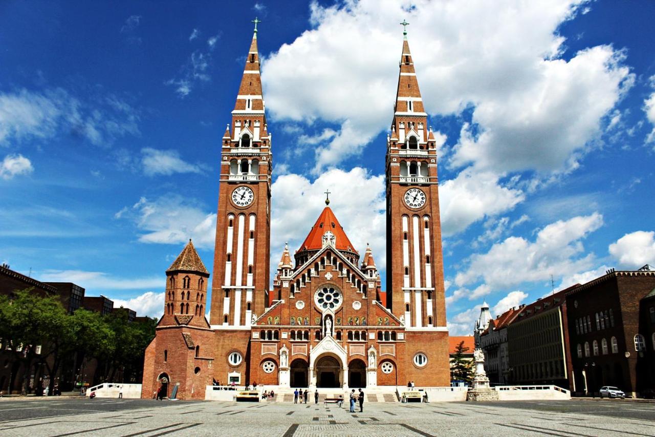 Szeged Suncity Apartman Seghedin Exterior foto